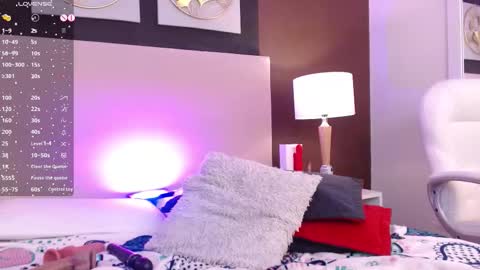 Snapshot of alanagh_ chatting on October 12, 4:16 am alana online show from October 12, 4:16 am