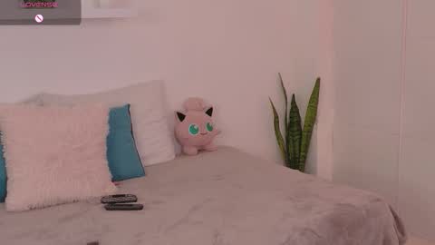 Ana online show from November 5, 7:05 pm