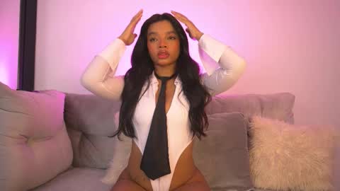 Alanna online show from February 8, 8:29 am