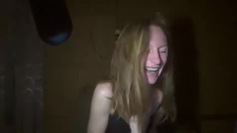 Elisa online show from March 6, 8:16 pm