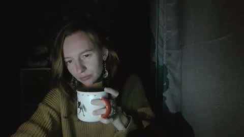 Elisa online show from October 19, 8:35 pm