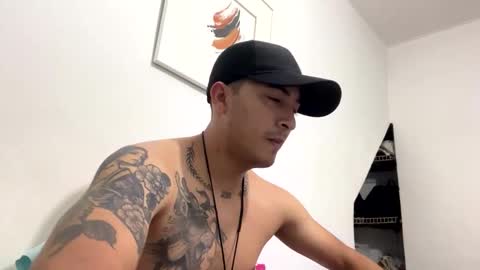 Snapshot of alanj998 chatting on October 2, 2:21 am alanj998 online show from October 2, 2:21 am