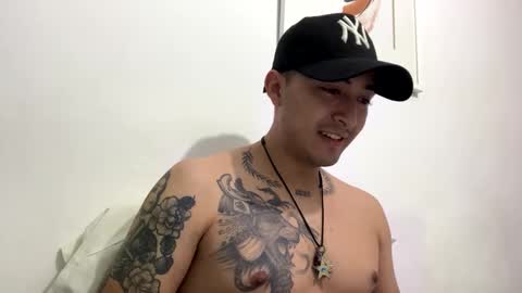 Snapshot of alanj998 chatting on September 24, 3:57 am alanj998 online show from September 24, 3:57 am