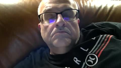 alankrieski1174 online show from December 2, 4:11 am