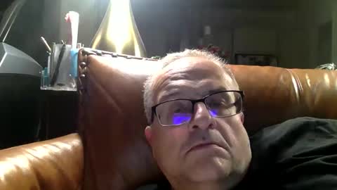 alankrieski1174 online show from November 26, 6:32 am