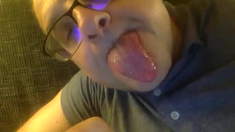 alankrieski1174 online show from October 16, 3:50 am