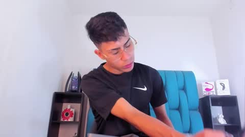 alannaughty_ online show from January 19, 2:06 pm