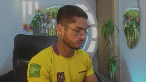 alan online show from April 7, 1:02 pm