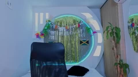 alan online show from April 19, 12:06 pm