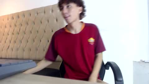 alantrickz365 online show from October 16, 2:33 am