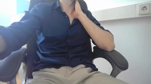 alaric online show from May 6, 11:16 am