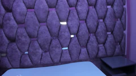 Snapshot of alasmith_ chatting on October 15, 2:37 am AlaSmith online show from October 15, 2:37 am