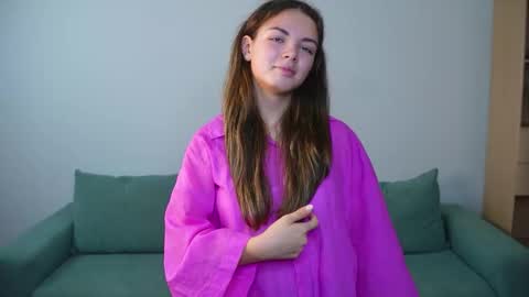 Kiki online show from November 15, 7:54 am