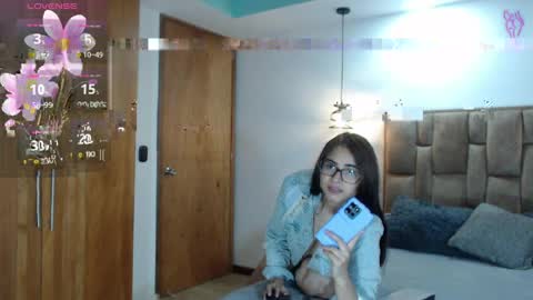 alejandra online show from April 29, 11:53 pm