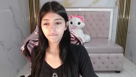 Snapshot of alehp_rose_s chatting on September 24, 1:18 pm Ale online show from September 24, 1:18 pm