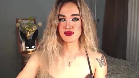 Snapshot of aleinacroft chatting on October 2, 1:48 am aleinacroft online show from October 2, 1:48 am