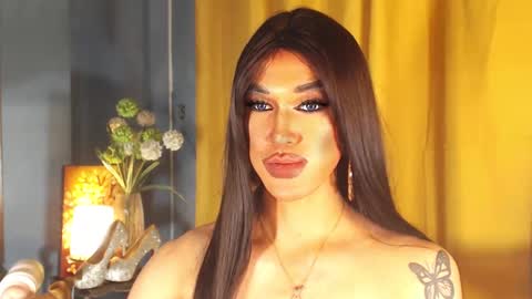 Snapshot of aleinacroft chatting on February 14, 6:19 pm aleinacroft online show from February 14, 6:19 pm