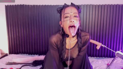 Snapshot of aleja__slav3 chatting on January 28, 9:30 am aleja__slav3 online show from January 28, 9:30 am