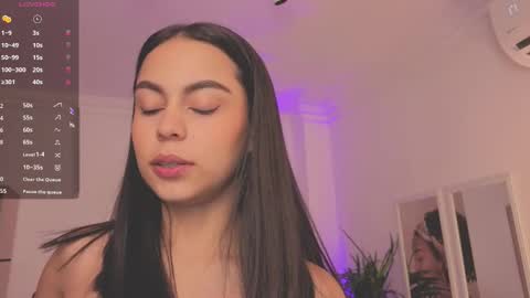 Snapshot of alejaa___ chatting on September 23, 11:37 am Alejandra online show from September 23, 11:37 am