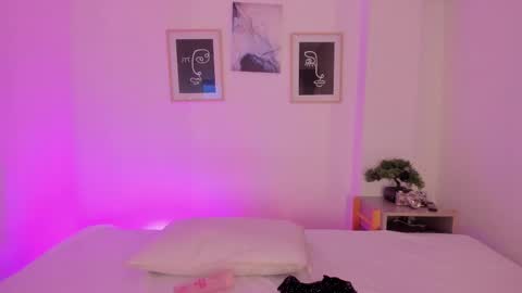 Alejandra online show from March 24, 2:12 pm