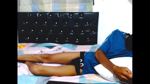 alejandrito_king online show from November 27, 2:36 pm