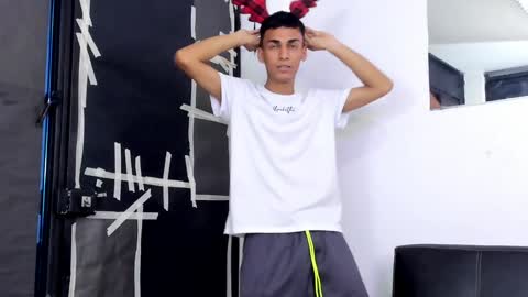 alejo peverell online show from December 6, 11:08 pm