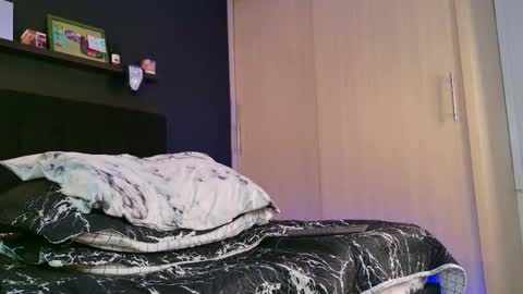 Snapshot of alejo_wolf chatting on October 2, 4:22 am Alejo online show from October 2, 4:22 am