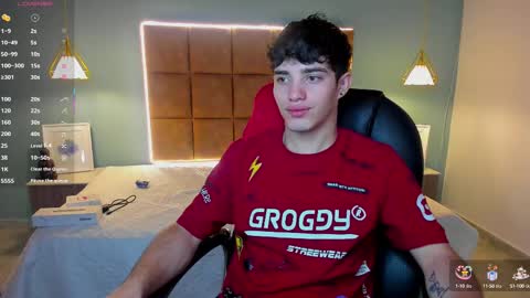 ALejoo Saenz online show from September 26, 4:42 am