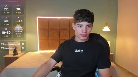 ALejoo Saenz online show from October 27, 4:01 am