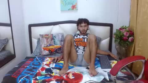 Snapshot of alenders chatting on October 1, 1:59 am ALENDERS online show from October 1, 1:59 am