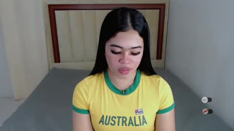 Snapshot of alesha_vibe_me chatting on October 25, 7:58 pm alesha_vibe_me online show from October 25, 7:58 pm
