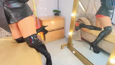 ALESKADUTH  online show from November 19, 9:19 am