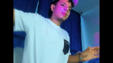 Snapshot of alessandro__777 chatting on September 22, 11:25 am Alessandro online show from September 22, 11:25 am