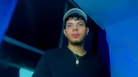 Snapshot of alessandro__777 chatting on October 17, 4:27 am Alessandro online show from October 17, 4:27 am