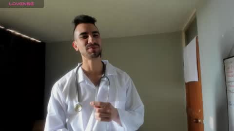 Snapshot of alessandro_dibellucci chatting on October 1, 5:56 pm Kciqu3 Independent model online show from October 1, 5:56 pm