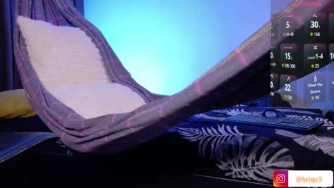 Kciqu3  Independent model online show from December 20, 4:19 am