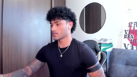 Snapshot of alessandro_vanni chatting on September 24, 11:50 am Alessandro Vanni online show from September 24, 11:50 am