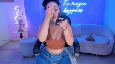 ALESSA ROMERO  online show from October 20, 7:19 pm