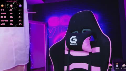 alessiacroft online show from January 8, 5:24 am