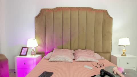 Alessia online show from April 4, 1:07 pm