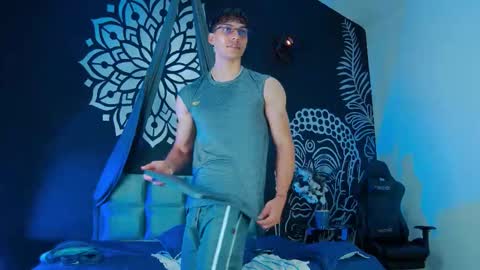 Alessio online show from December 20, 12:45 pm