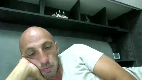 Snapshot of alex120475 chatting on September 9, 9:26 pm alex120475 online show from September 9, 9:26 pm