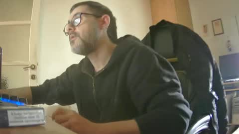 Snapshot of alex81pv1981 chatting on March 1, 12:34 pm alex81pv1981 online show from March 1, 12:34 pm