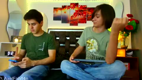 Snapshot of alex_and_fabian chatting on February 2, 6:20 pm sneider online show from February 2, 6:20 pm