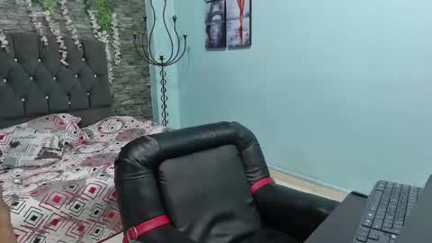 ALEX AND ROSE online show from September 15, 2:07 pm