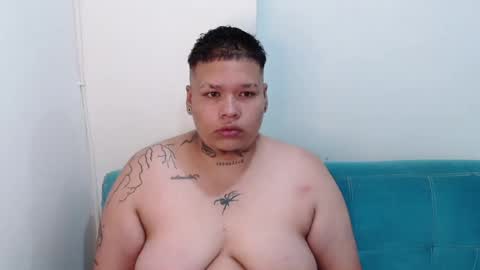 Snapshot of alex_bigclit chatting on October 13, 10:23 pm alex_bigclit online show from October 13, 10:23 pm