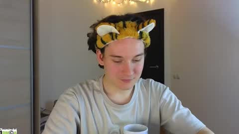 Snapshot of alex_candy_pump chatting on February 26, 2:38 pm FAVORITE online show from February 26, 2:38 pm