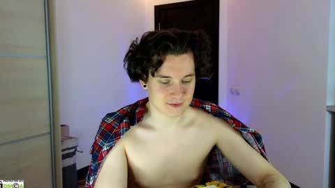 Snapshot of alex_candy_pump chatting on January 22, 3:41 am FAVORITE online show from January 22, 3:41 am