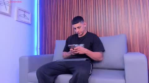 alex online show from February 7, 11:46 am