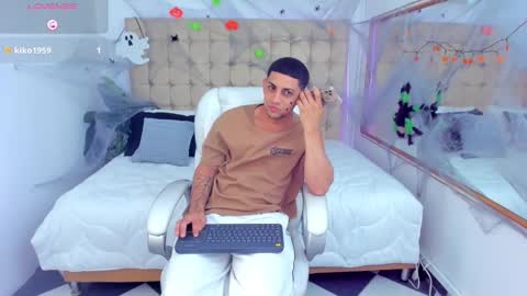 alex online show from October 10, 4:46 pm